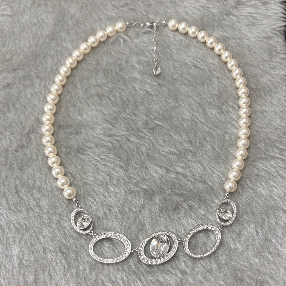 Swarovski glass pearl and crystal necklace